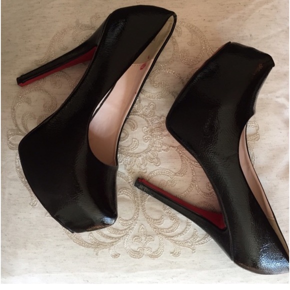 Steve Madden Shoes - BLACK HEELS PATENT LEATHER